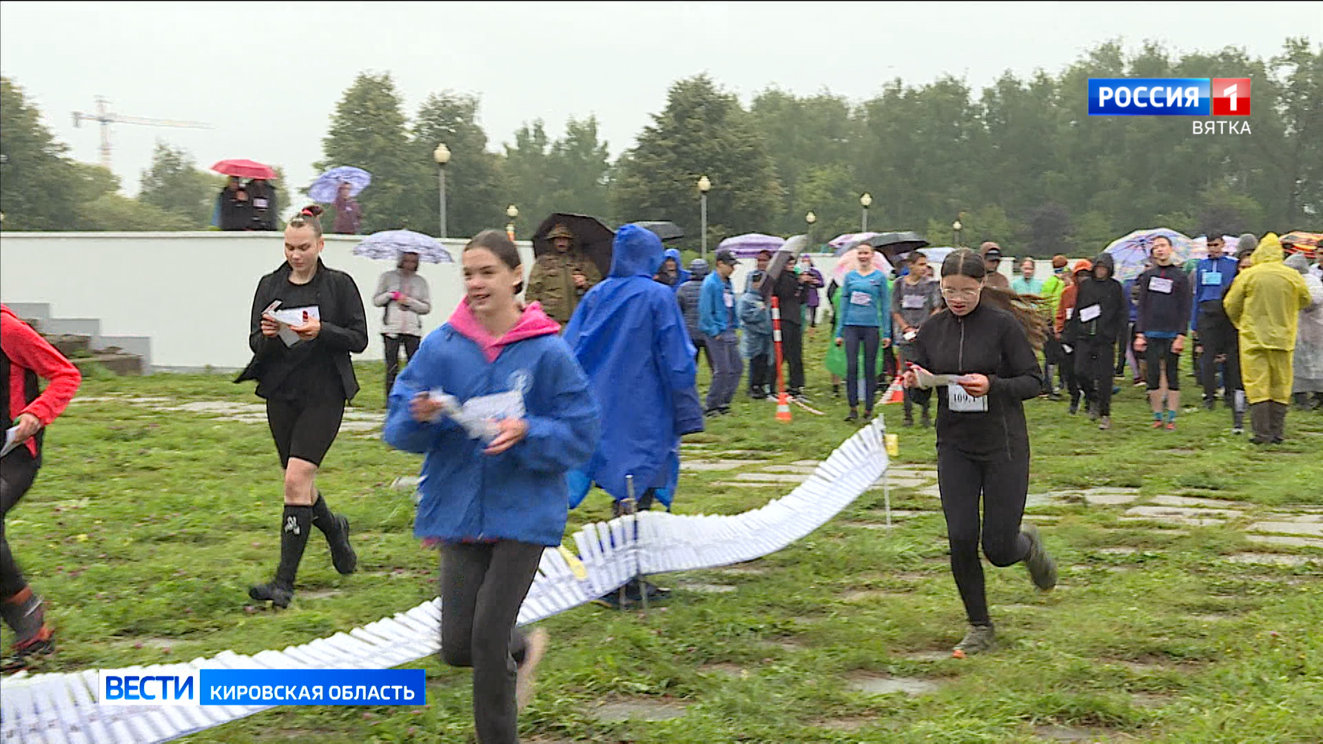 Спортсменов из разных районов Кировской области собрали чемпионат и первенство региона в дисциплине кросс-эстафета