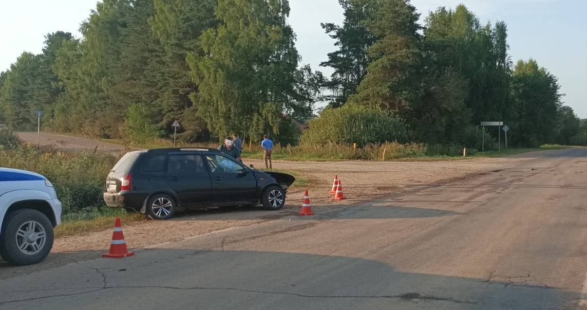 В Немском районе пьяный водитель «Лады» столкнулся с КАМАЗом