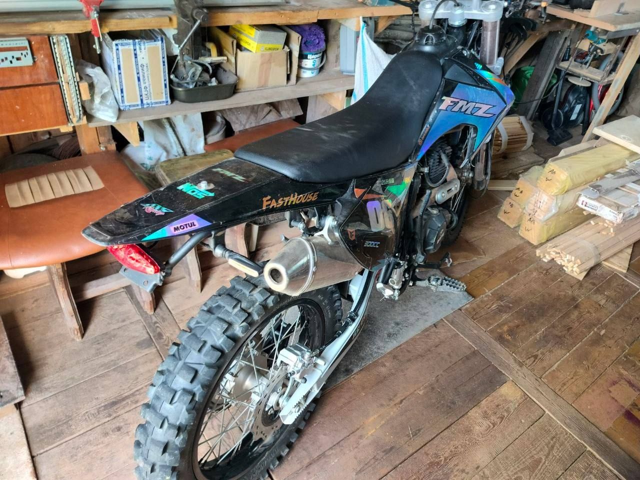 В Оричах столкнулись 2 мотоциклиста 14 и 78 лет