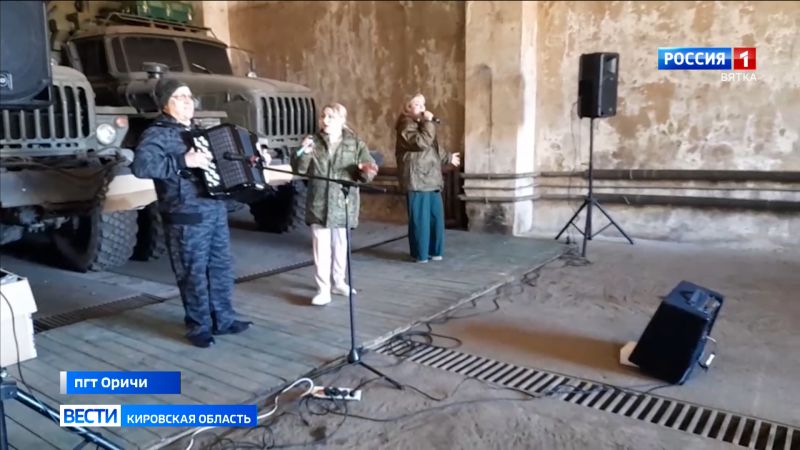 Виталий Борисов с любимым баяном ездил на Донбасс, чтобы поддержать бойцов