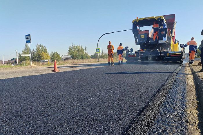 На дороге «обход Радужного» обновляют асфальт