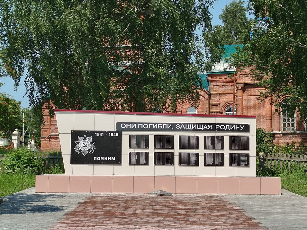 В селе Зыково Нолинского района отремонтировали памятник воинам-землякам