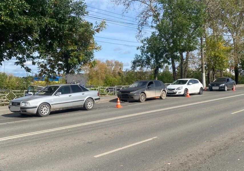 В Кирове столкнулись 4 машины