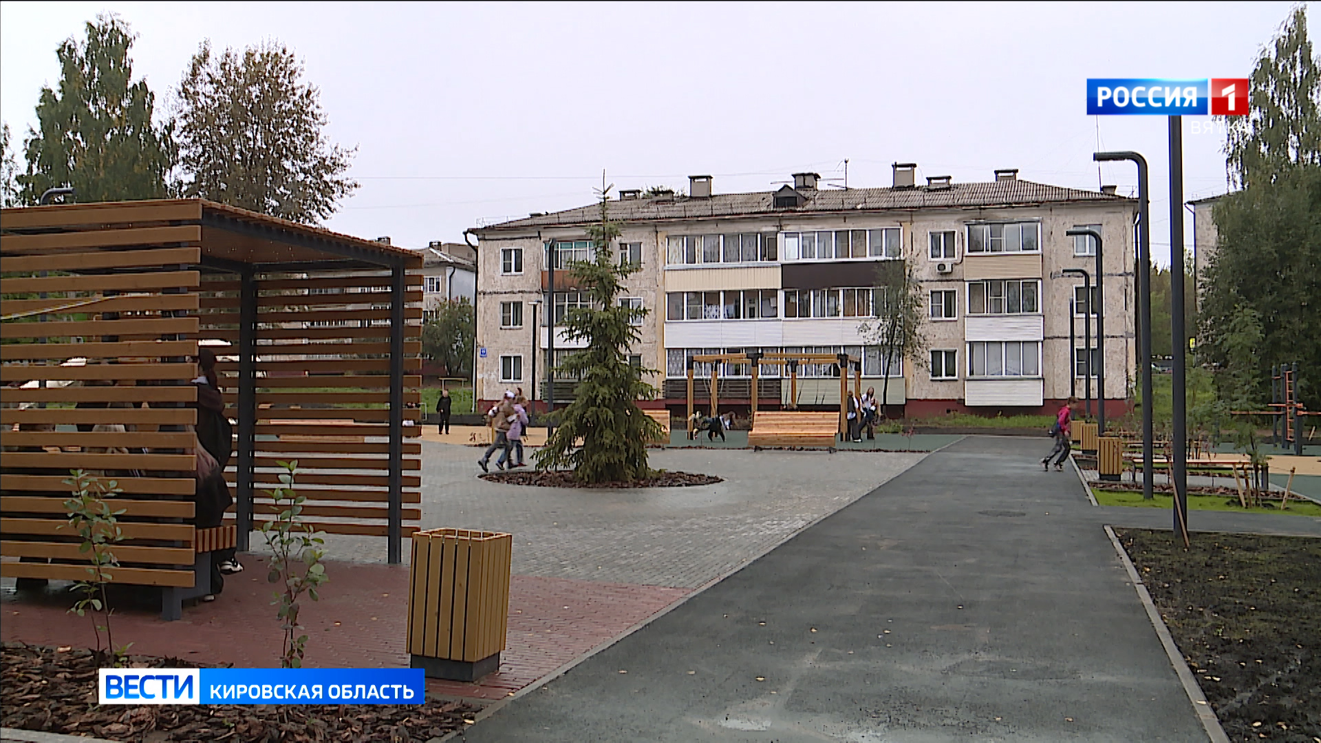 В Кирове заканчивают благоустраивать парки и скверы в рамках госпрограммы