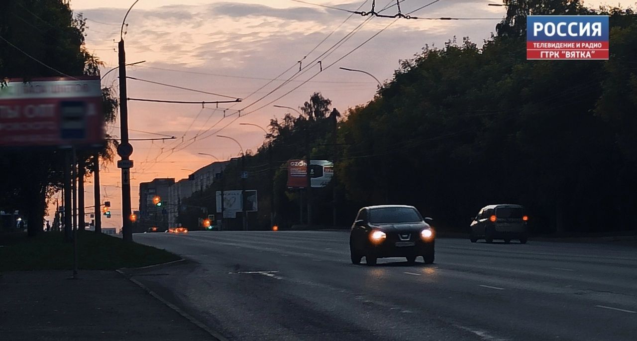 В Кирове на нескольких улицах устраняют дорожные повреждения