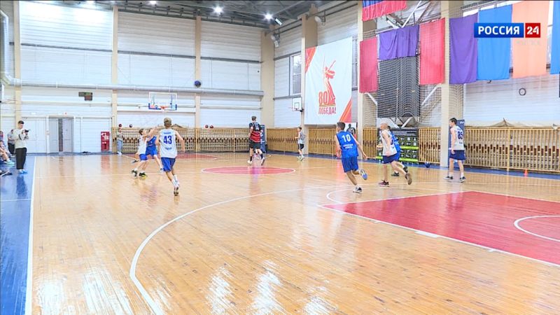 В Орлове завершают капремонт спортшколы