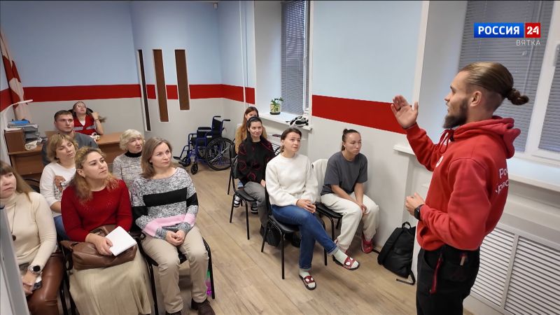 Всех желающих кировчан начали обучать оказанию первой помощи