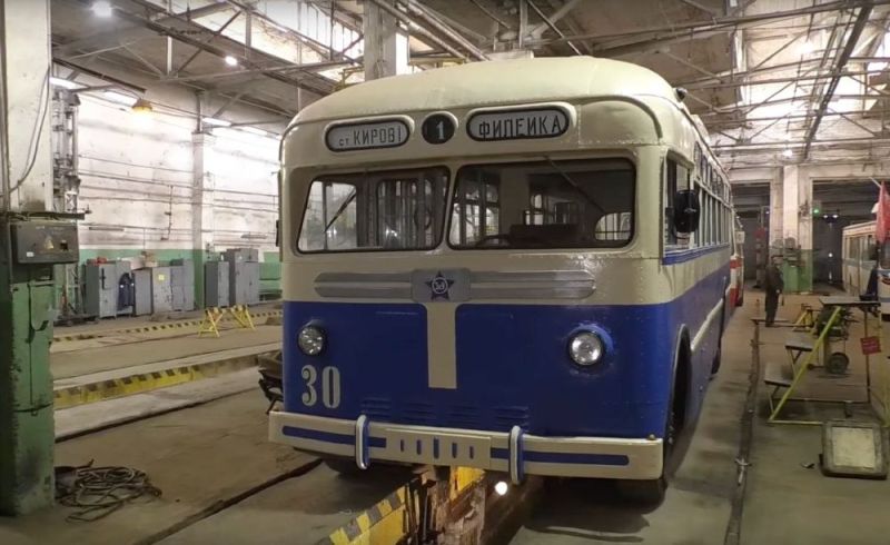 В Кирове организуют «Городскую читальню» в салоне раритетного троллейбуса