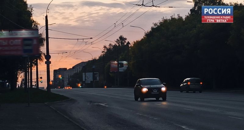 В Кирове на нескольких улицах устраняют дорожные повреждения