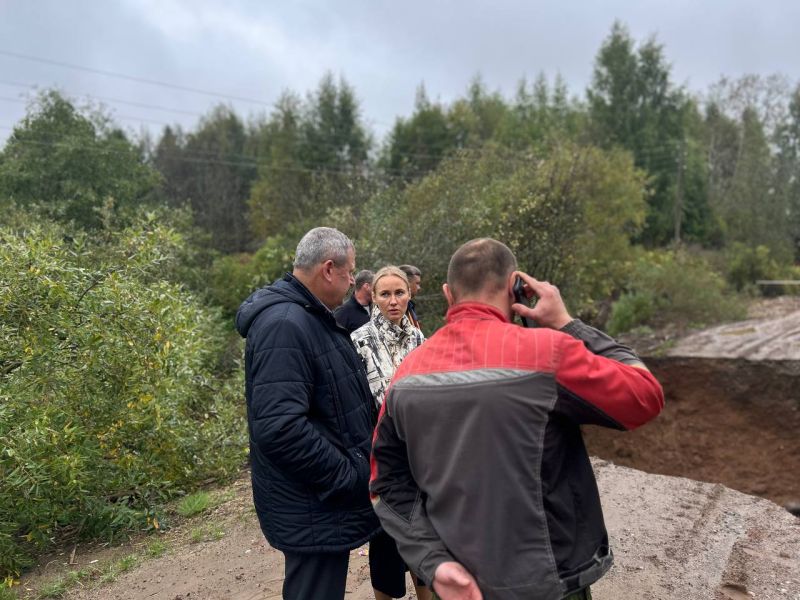 Размытую дорогу у деревни Колодки в Слободском районе восстановят