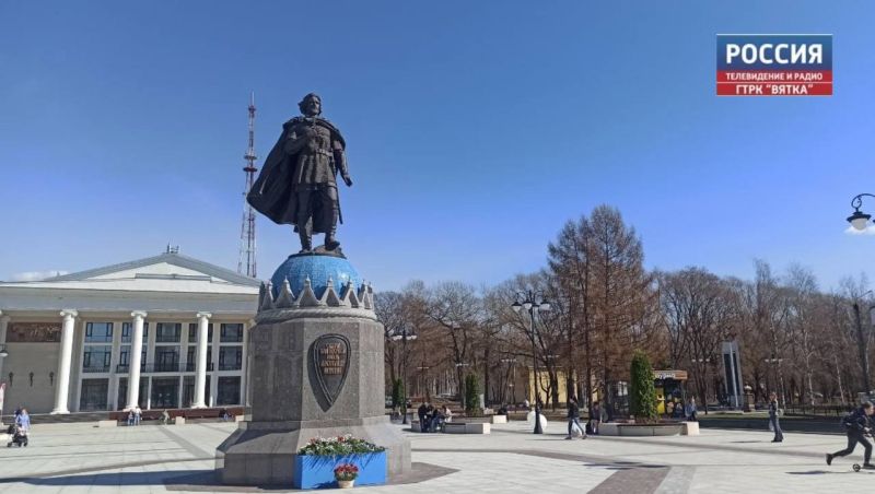 На площади Александра Невского состоялся молебен князю Александру Невскому