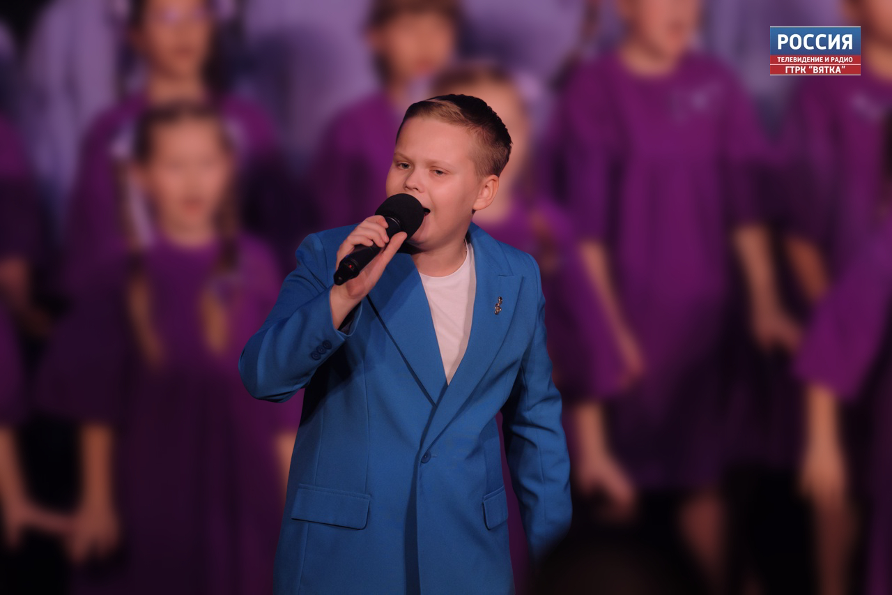 Юный кировский вокалист участвует во Всероссийском конкурсе «Хрустальные звездочки»