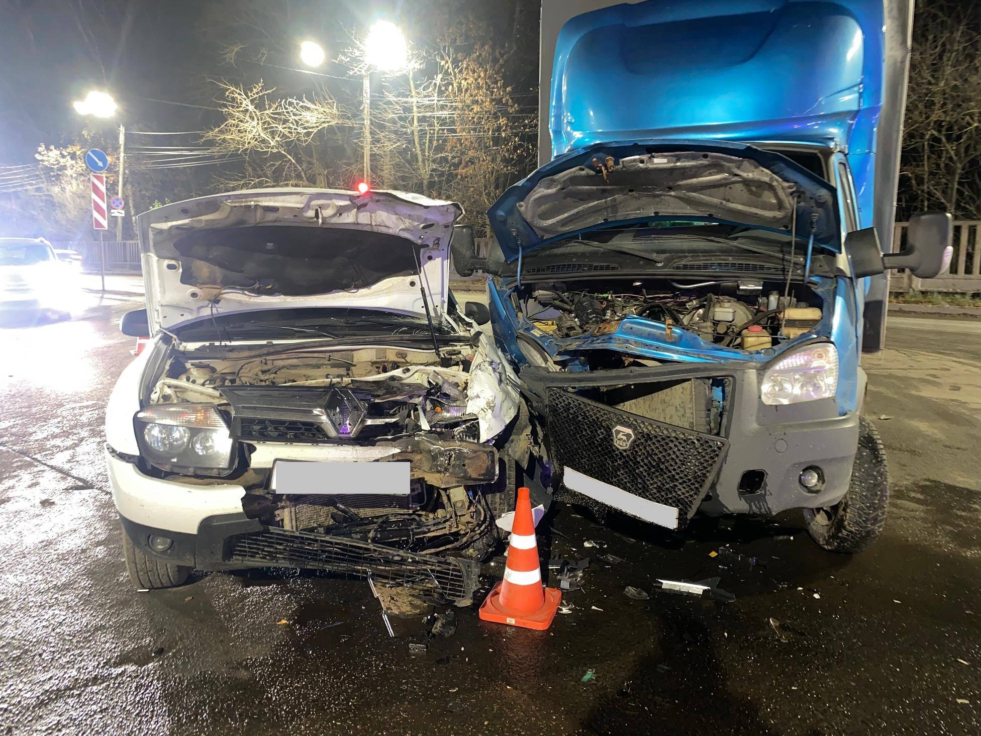 В ДТП в Кирове пострадала пассажирка «Рено Дастер»