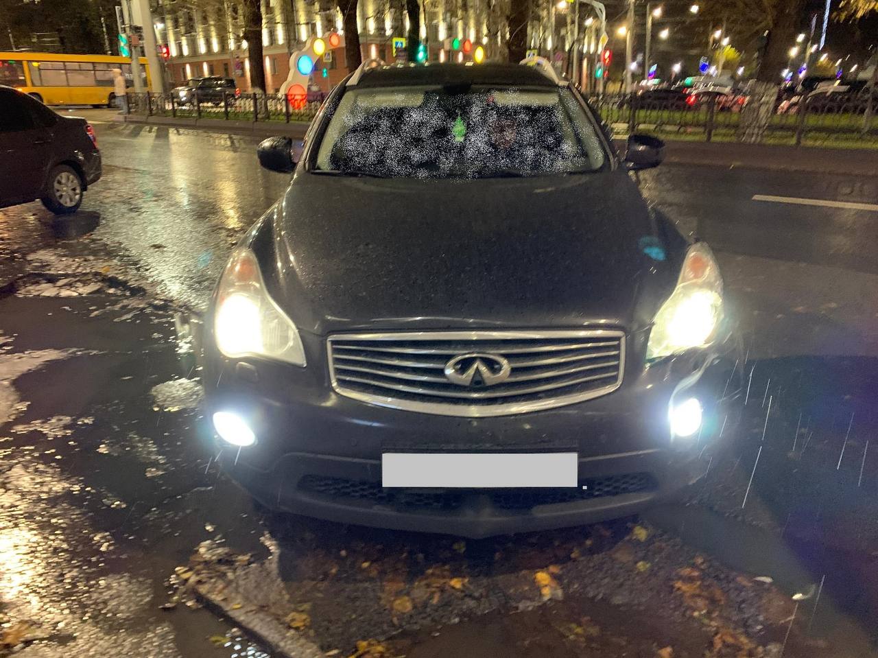 Пенсионерку-пешехода зацепили два столкнувшихся авто