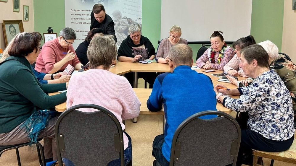 Серебряное поколение кировчан знакомят с возможностями искусственного интеллекта