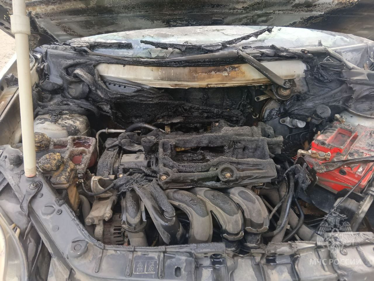 В Омутнинске во время движения вспыхнул Ford