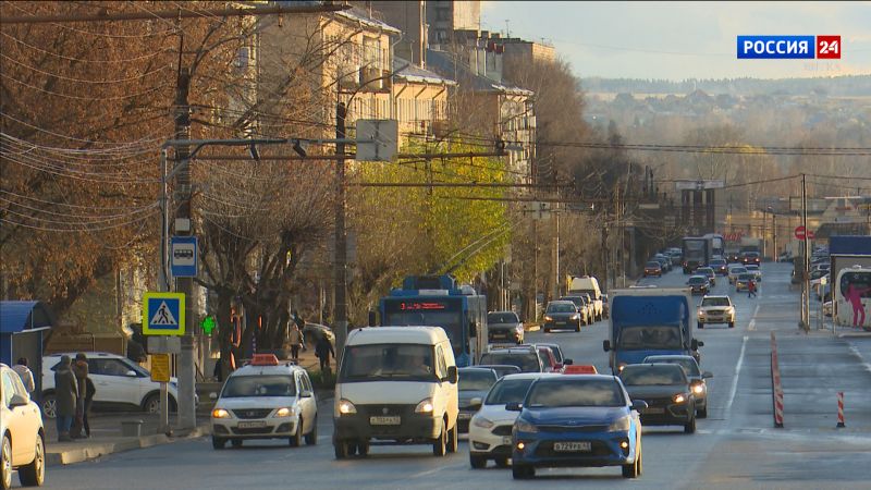 Кировским автомобилистам напоминают о необходимости «переобуть» летнюю резину на зимнюю