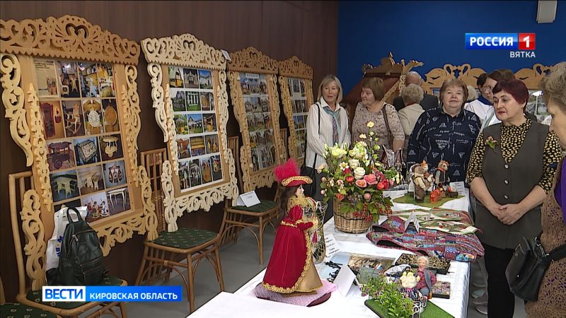 В Кирове проходит межрайонная выставка-конкурс «Мастера Вятского края»