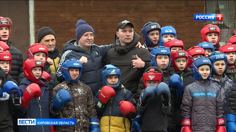 В поселке Сосновый начались осенние сборы кикбоксеров