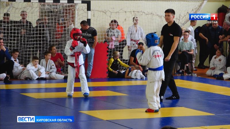 В Вятских Полянах состоялись соревнования по армейскому рукопашному бою