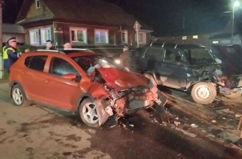 Два водителя пострадали в аварии в Омутнинске