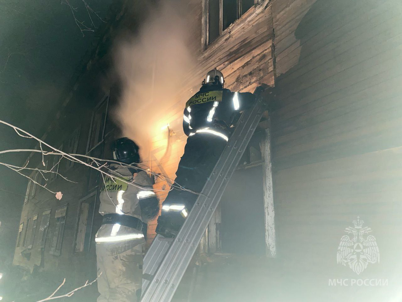 В среду вечером в Вересниках загорелся нежилой дом