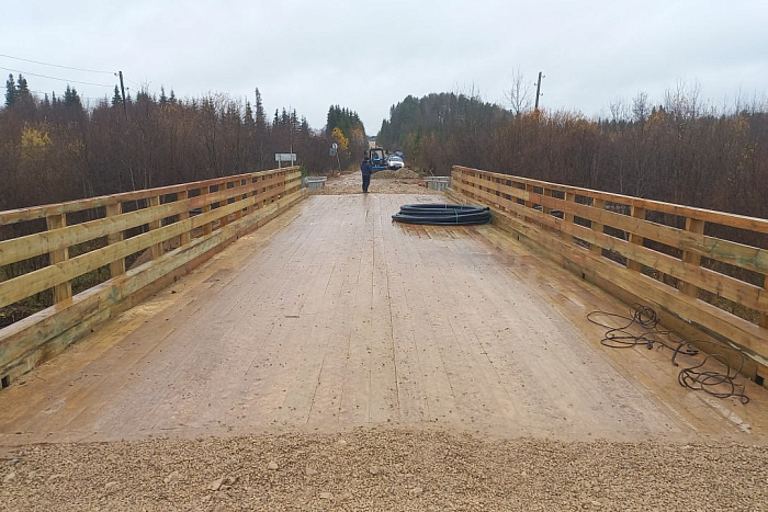 В Нагорском районе отремонтировали мост через реку Белую