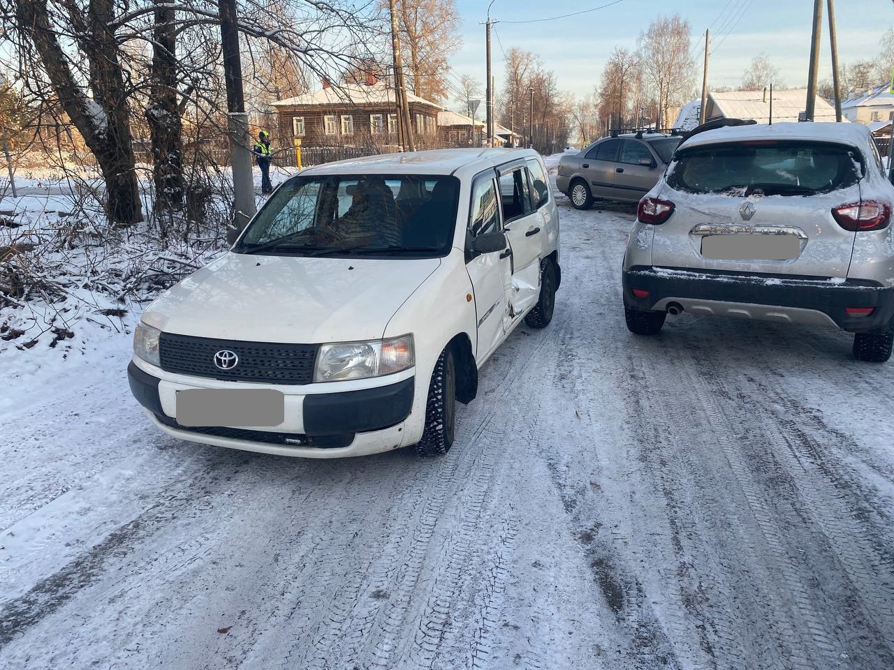 Четыре авто столкнулись в Белой Холунице