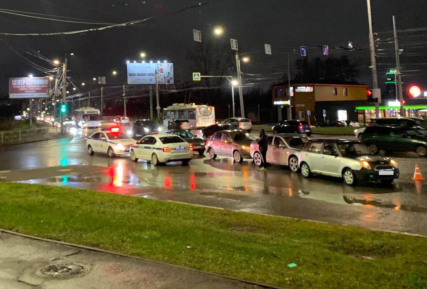 Автопаровоз собрался в четверг вечером на улице Воровского