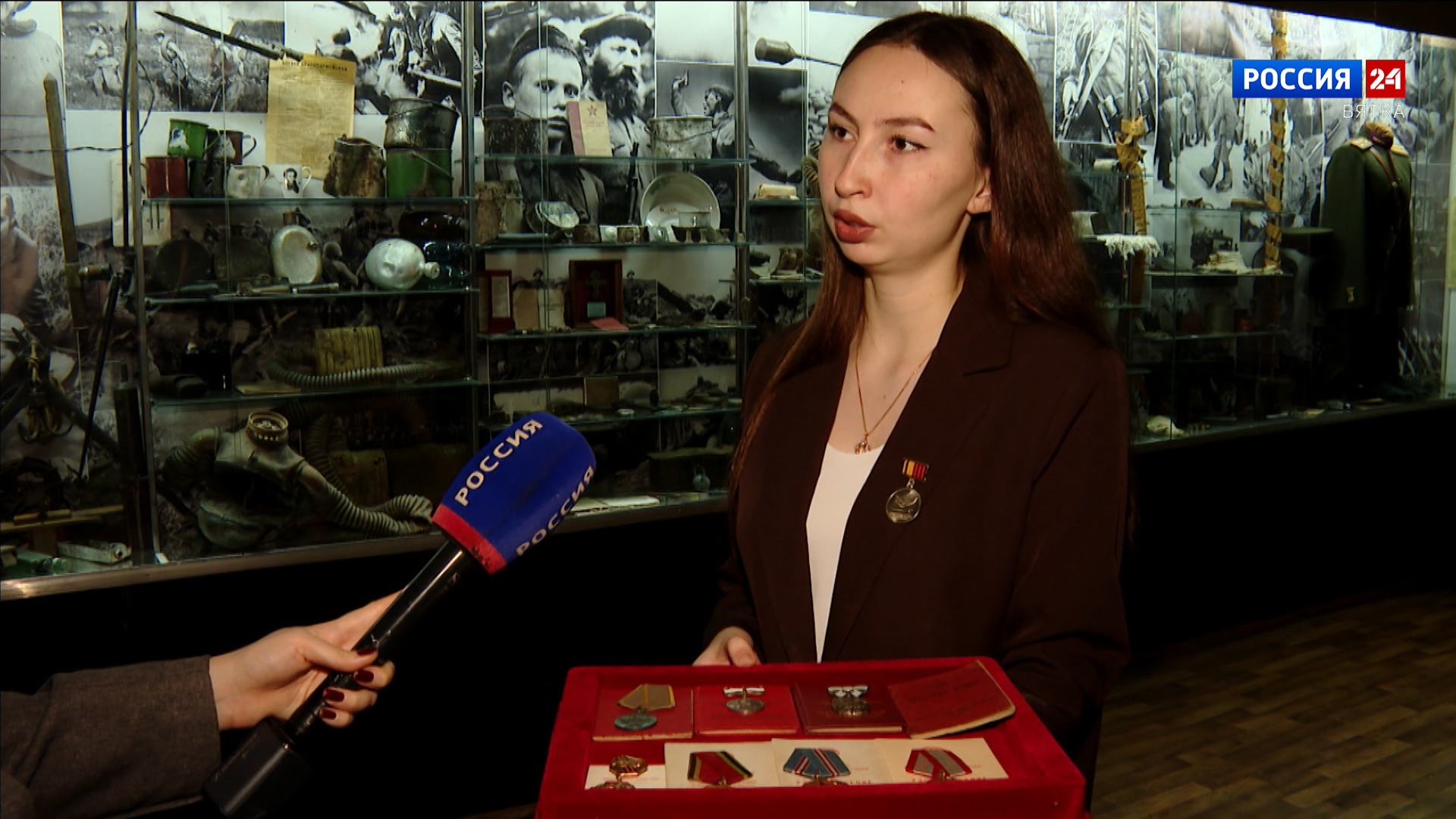 Кировчанке вручили ведомственную награду Министерства обороны России