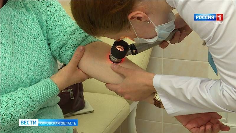 Кировские дерматологи лечат более 150 детей и подростков от хронических заболеваний кожи