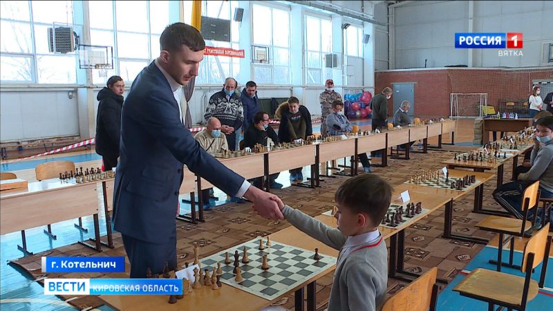 Гроссмейстер Сергей Карякин даст сеанс одновременной игры на 20 досках в Котельниче