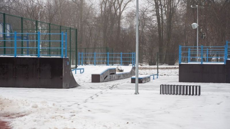 В кировском парке имени Гагарина завершили устройство спортплощадки