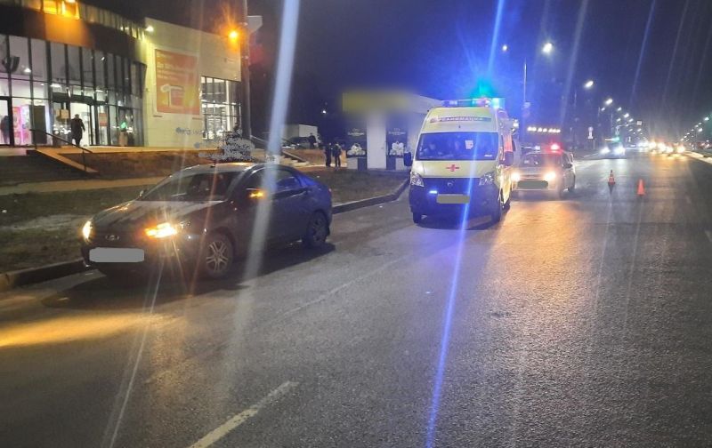 В центре Кирово-Чепецка молодая девушка-водитель сбила школьницу