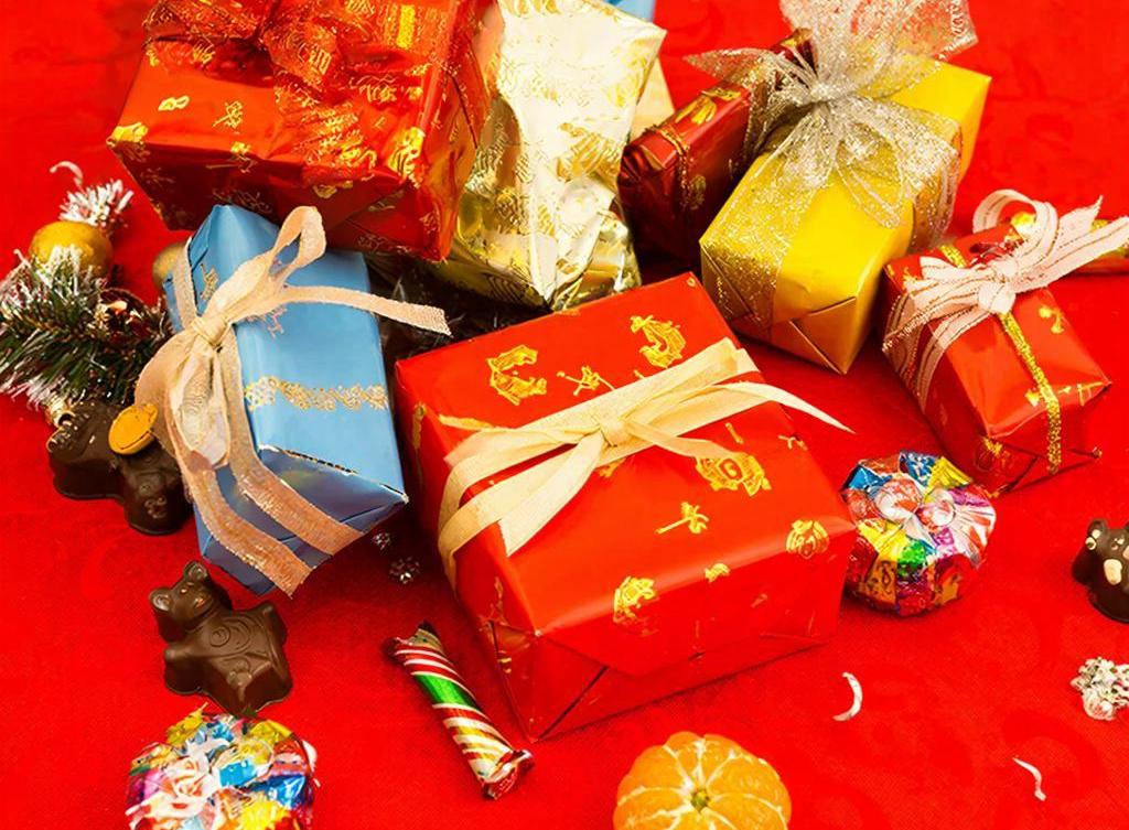 Запорожские школьники получат сладкие новогодние подарки из Кировской области