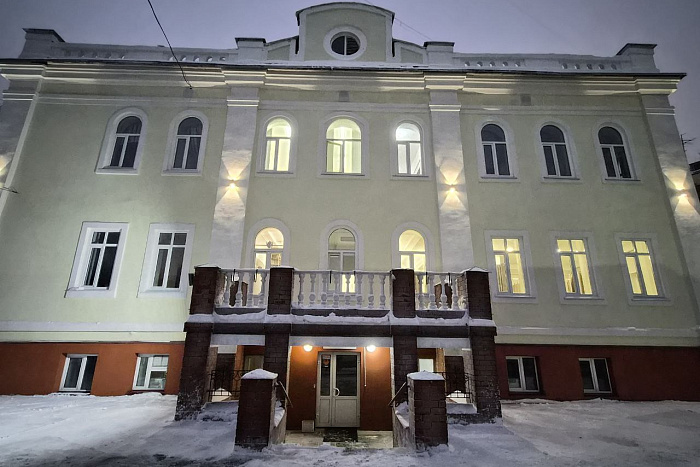 Отремонтирован фасад «дома Свенторжецкого» в Кирове