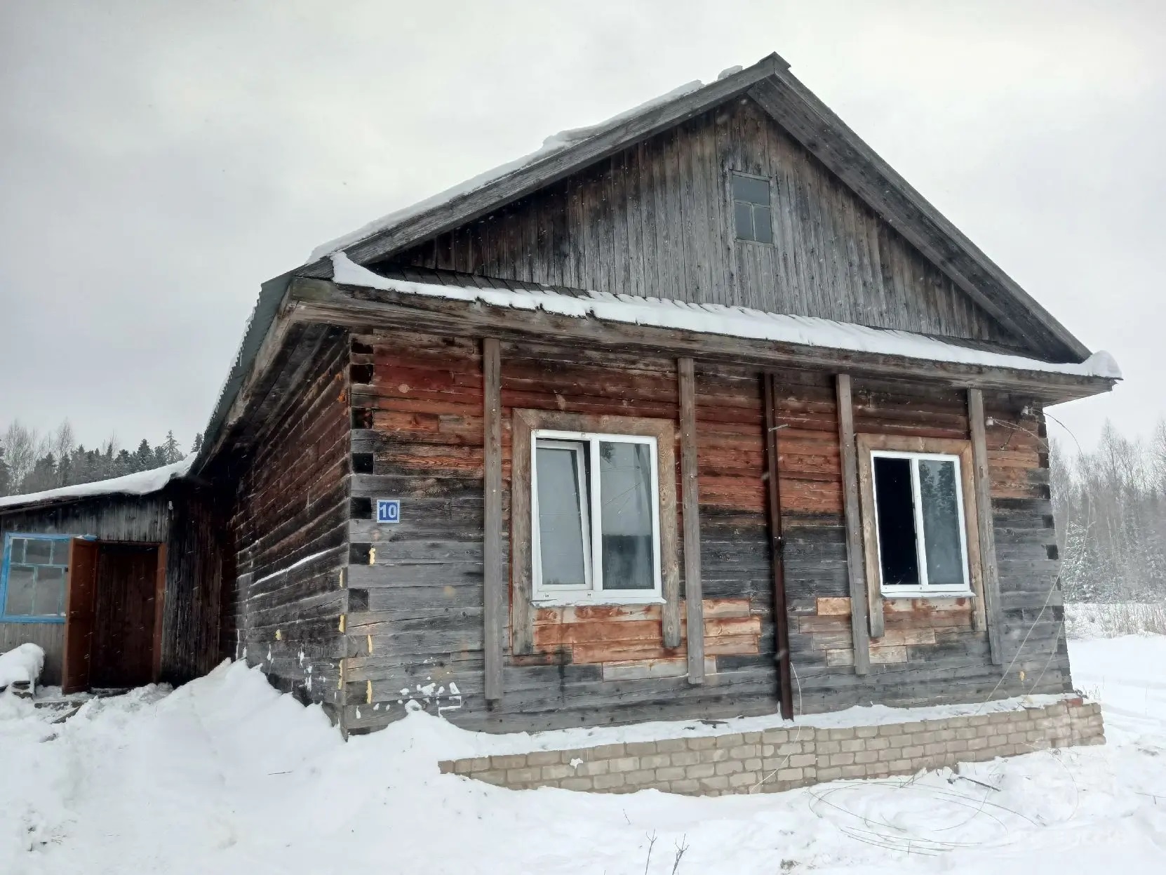 В Фалёнском районе случился пожар: молодой человек решил растопить печь бензином