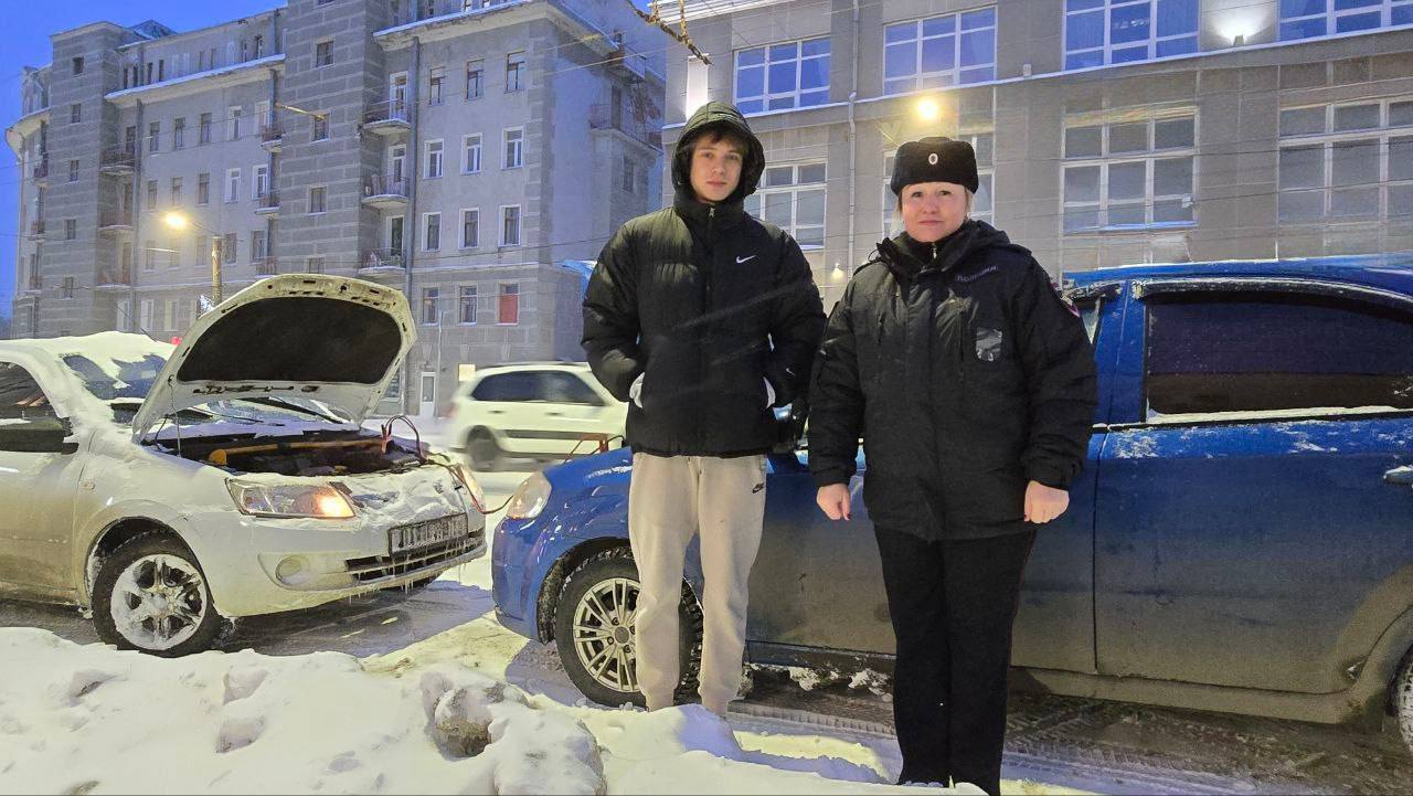 Автоинспектор помогла кировчанину