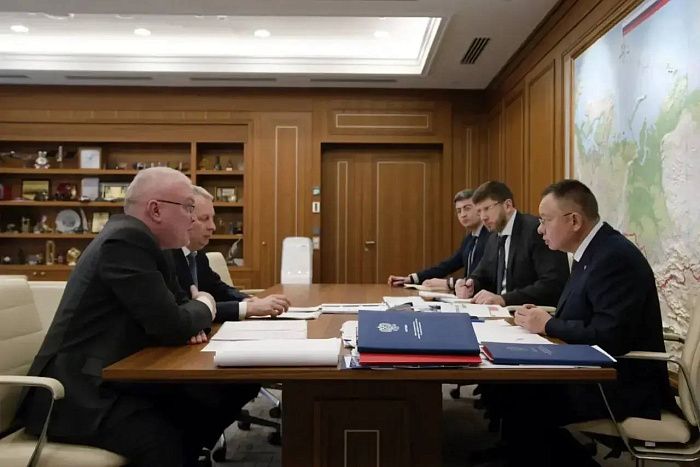 Губернатор Кировской области встретился с главой Минстроя России Иреком Файзуллиным