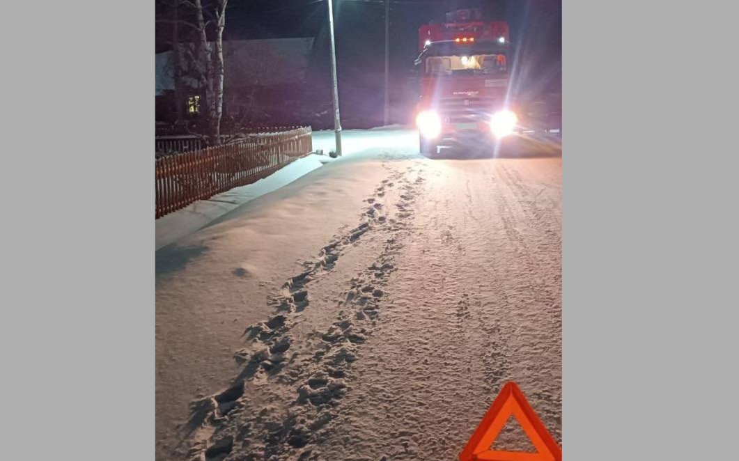 В Опарино под колеса КАМАЗа попал 31-летний пешеход