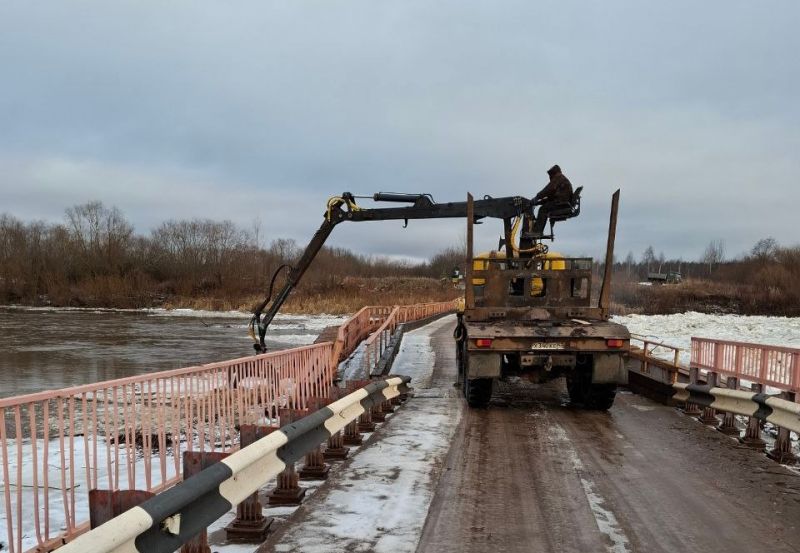 Решение о дальнейшей эксплуатации наплавного моста через Чепцу будет принято после экспертизы
