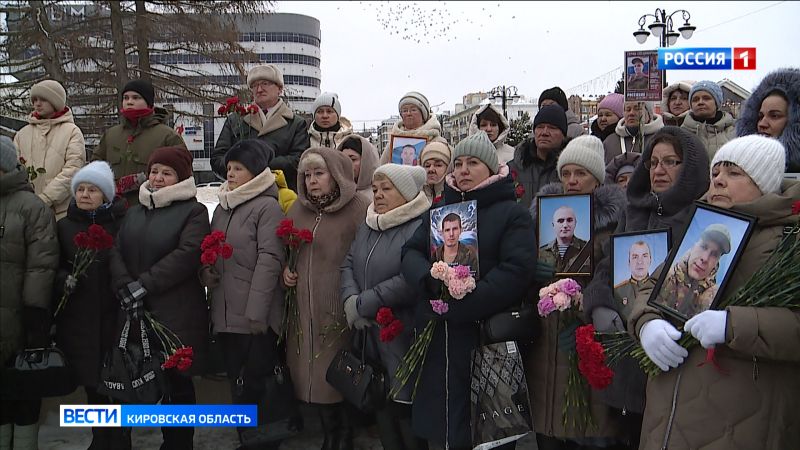 В Кирове на площади Александра Невского впервые зазвучал «колокол памяти»