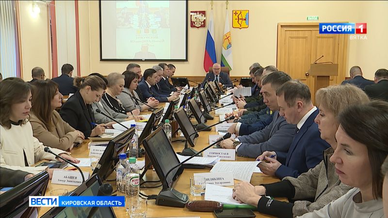 На оперативном совещании Александр Соколов подвёл итоги работы регионального правительства в 2025 году