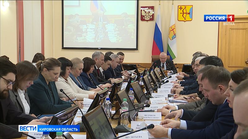 В правительстве Кировской области обсудили вопрос создания мест накопления ТКО и организацию работы по их содержанию