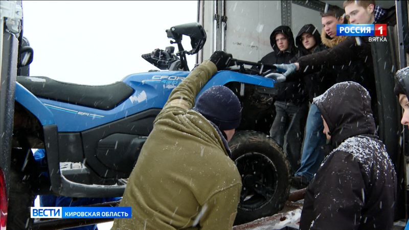 Из Кирова в зону СВО отправился новогодний гуманитарный конвой