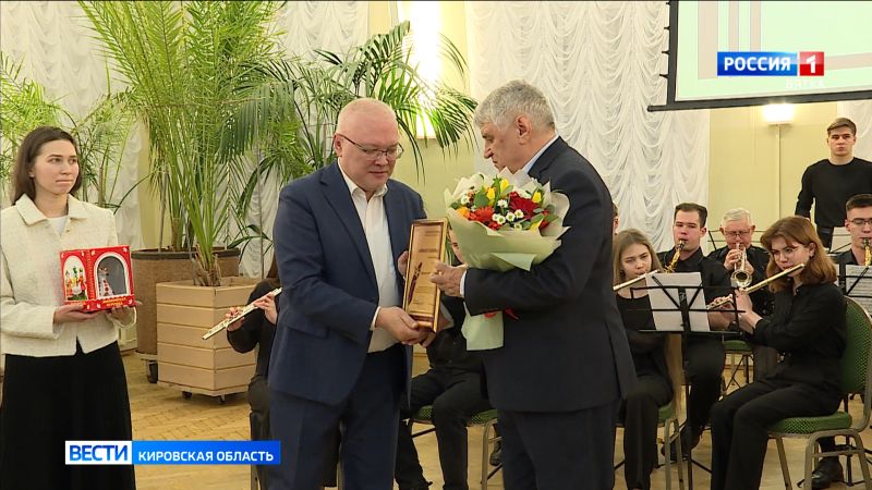 В Кирове вручили литературную премию «Живая память»