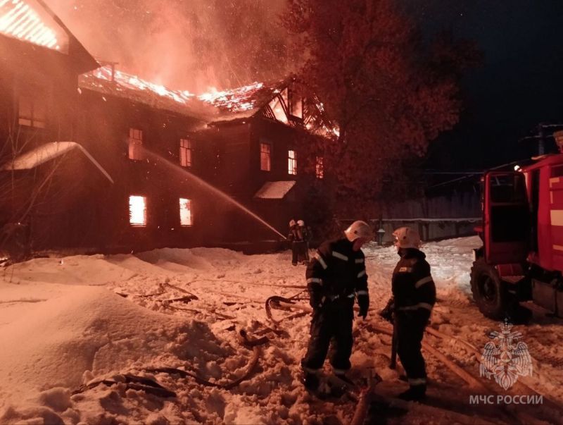 В Кирове выясняют причины пожара в нежилом доме на Лесозаводской