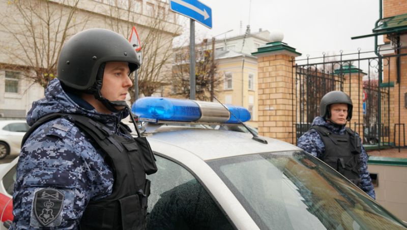 В Кирове росгвардейцы задержали молодого отца