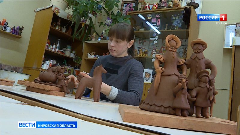 Кировская мастерица дымковской игрушки победила во всероссийском конкурсе