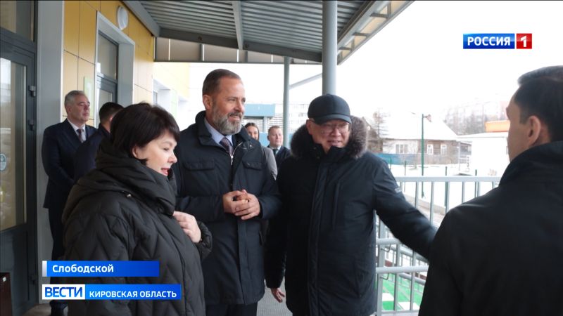 Полпред Президента РФ В ПФО Игорь Комаров вместе с губернатором Александром Соколовым посетили Слободской